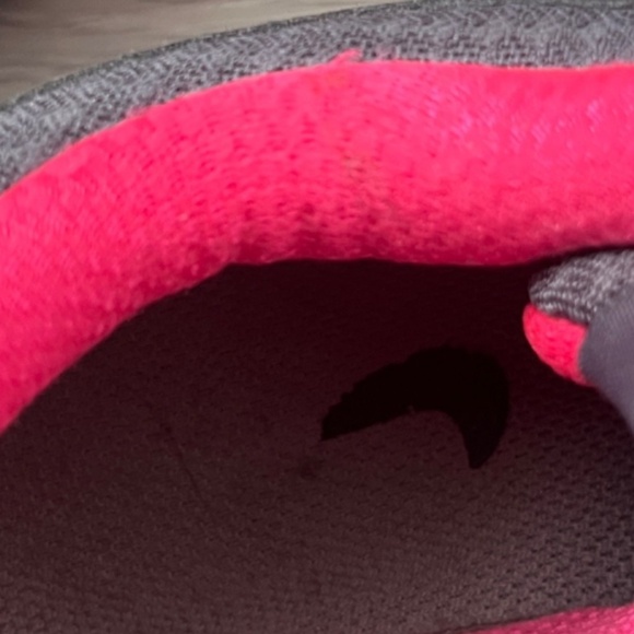 Nike Women's Dual Fusion ST2 Sneakers, Gray/Hot Pink Size 7 - Picture 10 of 16